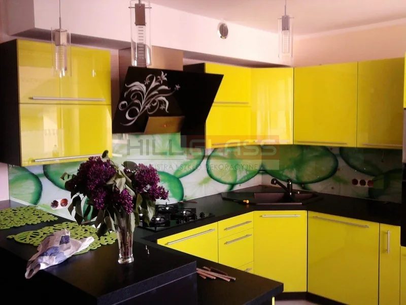 Panel kuchenny grafika limonki kuchnia zolta czestochowa — realizacja HILLGLASS