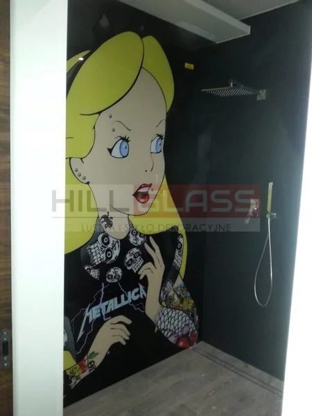 Panel szklany grafika alicja kabina deszczownica czestochowa — realizacja HILLGLASS